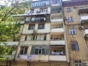 Satılır 2 otaqlı 50 m2 köhnə tikili Dövlət Statistika Komitəsi