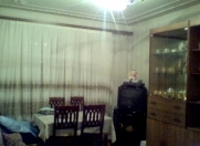 Satılır 5 otaqlı 105 m2 köhnə tikili Neapol dairəsi