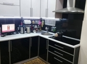 Satılır 3 otaqlı 80 m2 köhnə tikili Ukrayna dairəsi