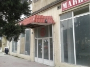 Satılır 8 otaqlı 115 m2 obyekt Respublika stadionu