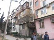 Satılır 3 otaqlı 70 m2 köhnə tikili Zərifə Əliyeva adına park