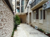 Satılır 7 otaqlı 300 m2 həyət evi Gənclik m.