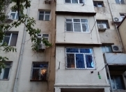 Satılır 3 otaqlı 80 m2 köhnə tikili Ayna Sultanova heykəli