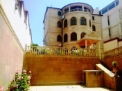 Satılır 8 otaqlı 800 m2 həyət evi Badamdar