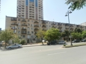 Satılır 2 otaqlı 80 m2 köhnə tikili İzmir parkı