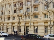 İcarəyə verilir 5 otaqlı 180 m2 köhnə tikili Nizami m.