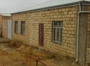 Satılır 4 otaqlı 600 m2 obyekt Qaradağ r.