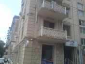 Satılır 1 otaqlı 30 m2 köhnə tikili Dostluq kinoteatrı