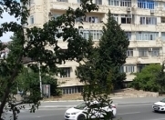 Satılır 1 otaqlı 42 m2 köhnə tikili Moskva univermağı