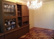 Satılır 3 otaqlı 83 m2 köhnə tikili Neapol dairəsi