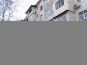 Satılır 3 otaqlı 73 m2 köhnə tikili Ayna Sultanova heykəli