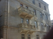 Satılır 2 otaqlı 72 m2 köhnə tikili Space TV