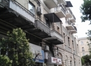 Satılır 6 otaqlı 180 m2 köhnə tikili 28 May m.