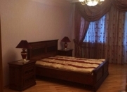 İcarəyə verilir 3 otaqlı 161 m2 yeni tikili Tibb Universiteti