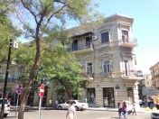 Satılır 5 otaqlı 170 m2 köhnə tikili Sahil m.