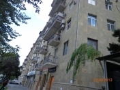 İcarəyə verilir 1 otaqlı 40 m2 köhnə tikili Elmlər Akademiyası m.