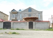Satılır 7 otaqlı 450 m2 həyət evi Quba