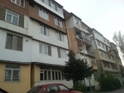 Satılır 3 otaqlı 86 m2 köhnə tikili Elit ticarət mərkəzi