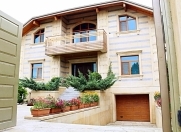 Satılır 12 otaqlı 750 m2 bağ evi Quba