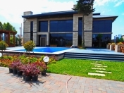 Satılır 6 otaqlı 600 m2 bağ evi Koroğlu m.