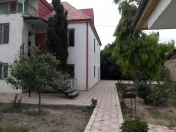 İcarəyə verilir 4 otaqlı 12 m2 həyət evi Şüvəlan