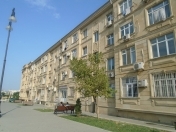 Satılır 3 otaqlı 62 m2 köhnə tikili İqtisadiyyat Universiteti