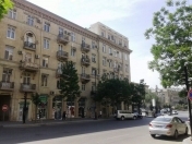 Satılır 6 otaqlı 180 m2 ofis Nizami m.