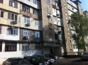 Satılır 2 otaqlı 60 m2 köhnə tikili Neapol dairəsi