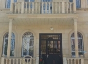 Satılır 5 otaqlı 200 m2 həyət evi Pedaqoji Universiteti