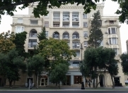 İcarəyə verilir 2 otaqlı 80 m2 köhnə tikili Azneft meydanı