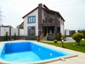 Satılır 5 otaqlı 220 m2 bağ evi Xəzər r.
