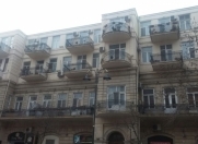 İcarəyə verilir 2 otaqlı 68 m2 köhnə tikili Sahil bağı