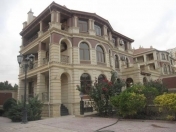 Satılır 10 otaqlı 650 m2 həyət evi Həzi Aslanov