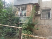 Satılır 2 otaqlı 46 m2 köhnə tikili Bakı Dövlət Universiteti