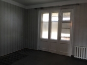 Satılır 2 otaqlı 60 m2 köhnə tikili Space TV