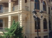 Satılır 12 otaqlı 650 m2 həyət evi Xətai r.