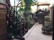 Satılır 10 otaqlı 4000 m2 həyət evi Gənclik m.