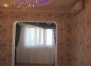 Satılır 2 otaqlı 42 m2 köhnə tikili Ayna Sultanova heykəli