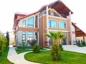Satılır 5 otaqlı 400 m2 bağ evi Koroğlu m.