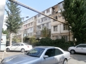 Satılır 4 otaqlı 100 m2 köhnə tikili Qələbə dairəsi