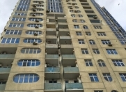 Satılır 3 otaqlı 170 m2 yeni tikili Azərbaycan Dillər Universiteti