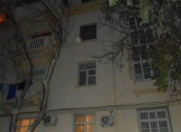 İcarəyə verilir 5 otaqlı 150 m2 köhnə tikili Nizami m.