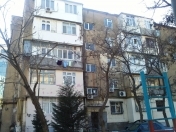 Satılır 1 otaqlı 33 m2 köhnə tikili İncəsənət və Mədəniyyət Un.