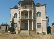 Satılır 6 otaqlı 350 m2 həyət evi Badamdar
