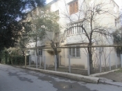 Satılır 1 otaqlı 30 m2 köhnə tikili İnşaatçılar m.