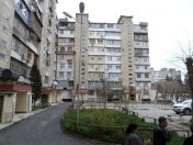 İcarəyə verilir 2 otaqlı 41 m2 köhnə tikili Ayna Sultanova heykəli