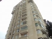 İcarəyə verilir 3 otaqlı 135 m2 yeni tikili Nizami m.