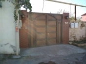 Satılır 6 otaqlı 3700 m2 həyət evi Xırdalan