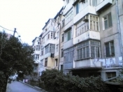 Satılır 3 otaqlı 70 m2 köhnə tikili 3 mkr