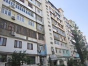 Satılır 4 otaqlı 125 m2 köhnə tikili Elmlər Akademiyası m.